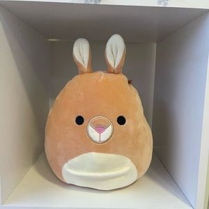 Keely the kangaroo Squishmallow 🦘